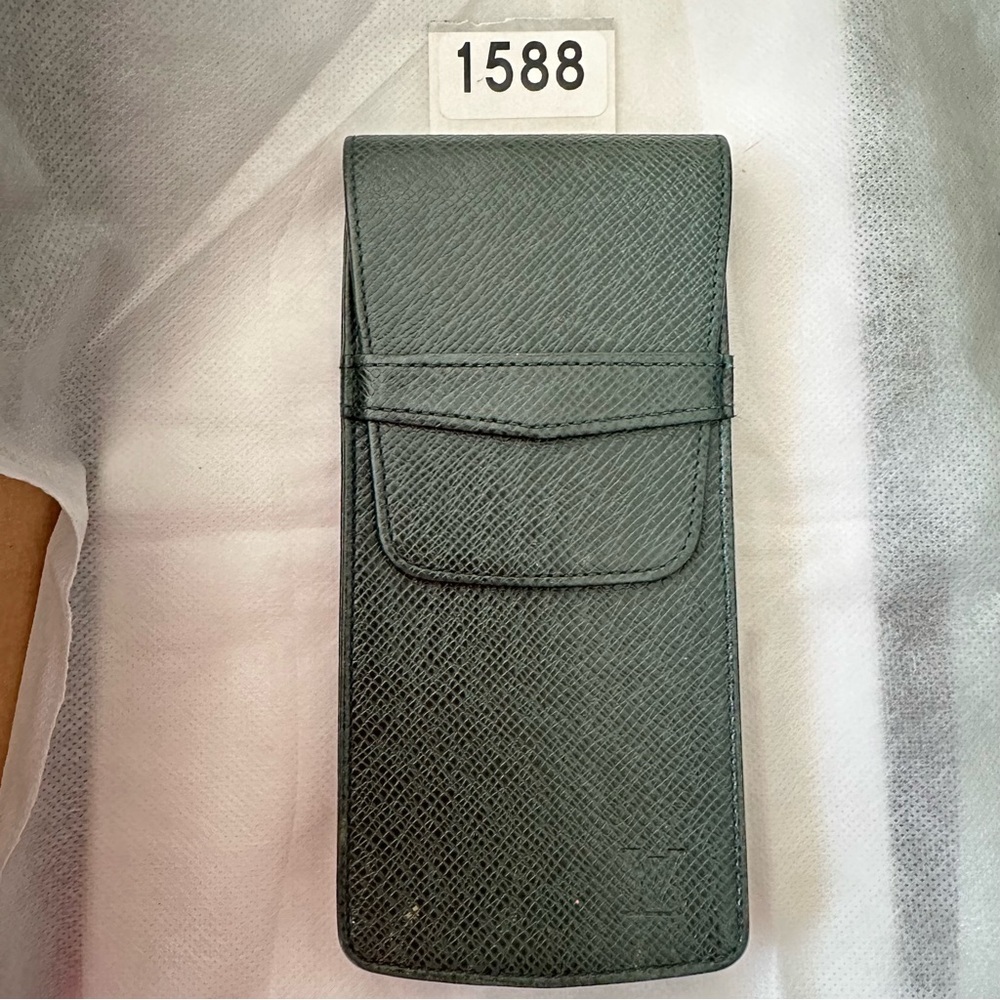 Louis Vuitton Etui GM Accessory Case